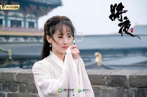 成毅袁冰妍二次最新爆料,甜蜜互动引粉丝热议